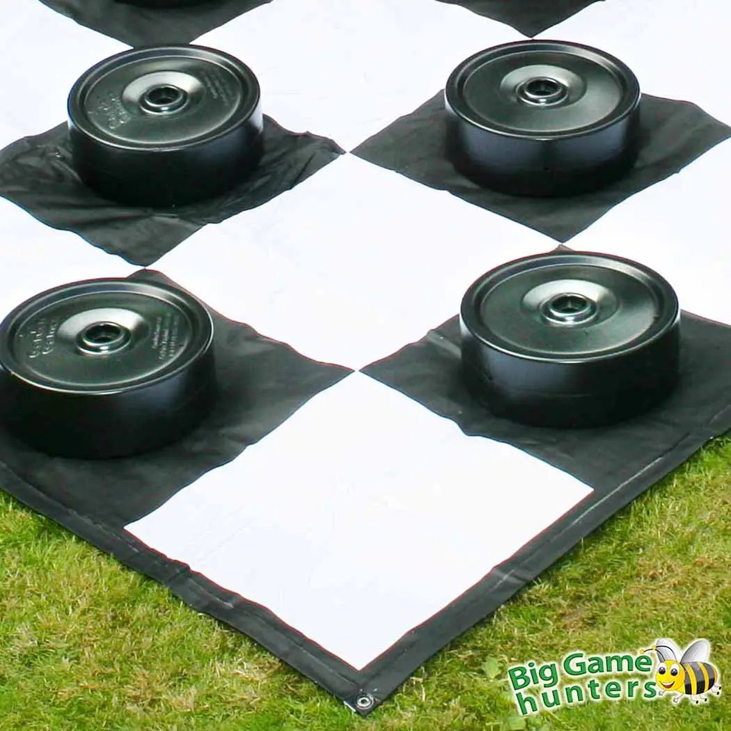 Giant Draught Pieces – Giant Garden Draughts